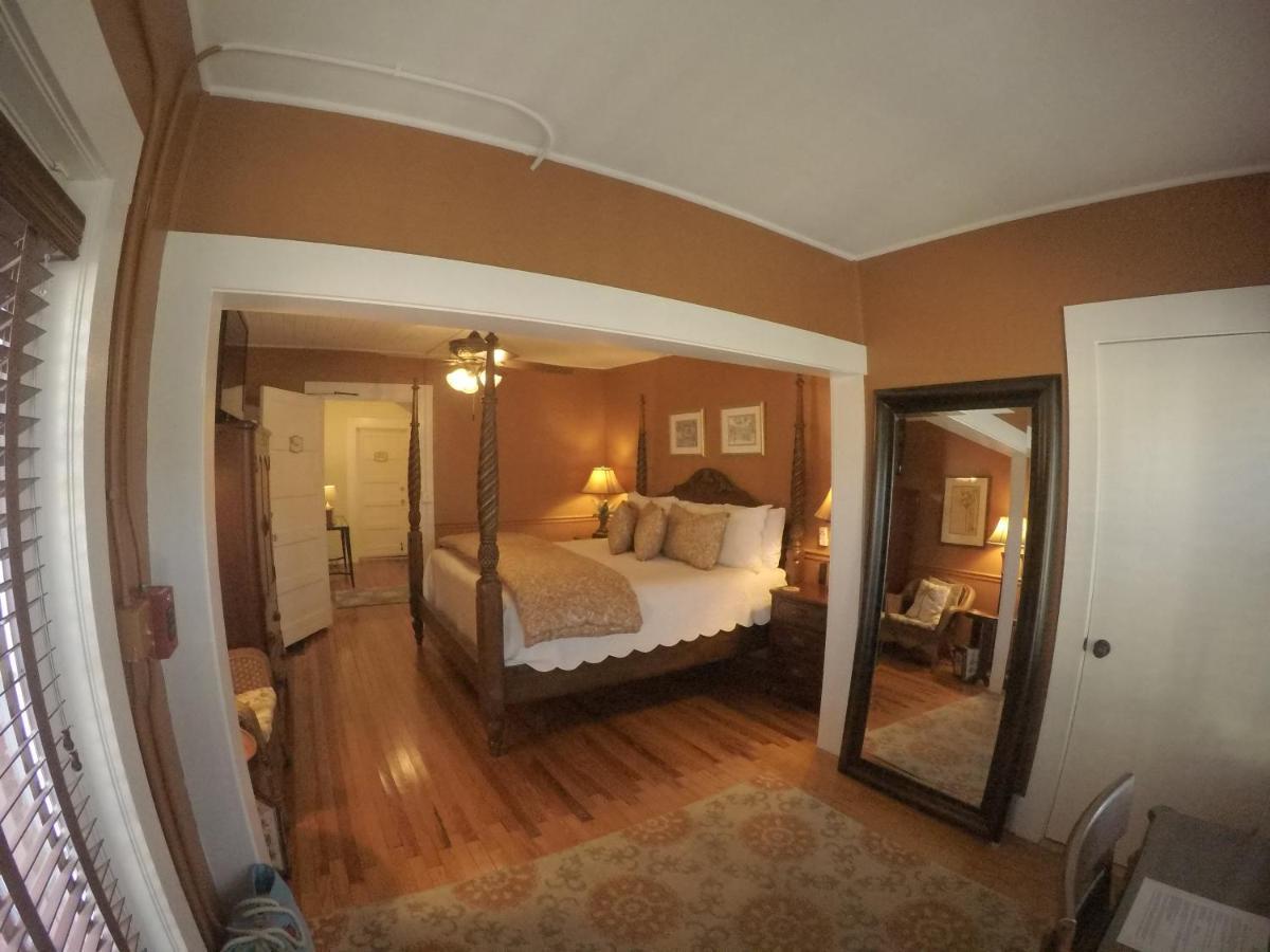 The Hibiscus House Of Fort Myers Exteriör bild