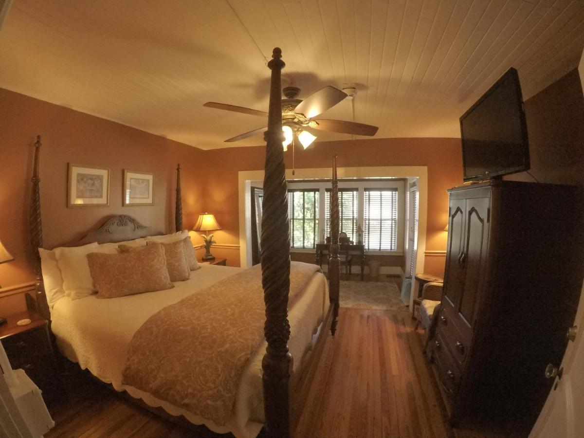 The Hibiscus House Of Fort Myers Exteriör bild