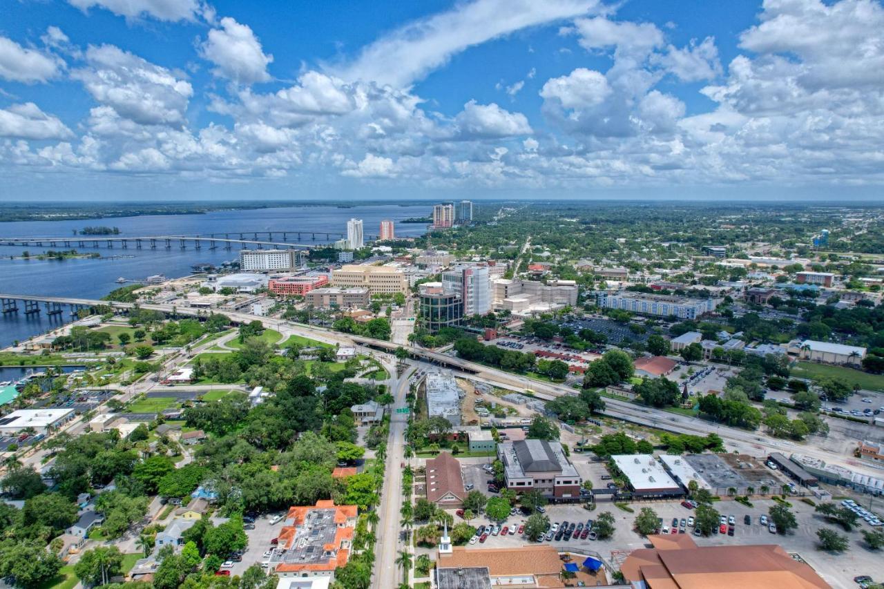 The Hibiscus House Of Fort Myers Exteriör bild