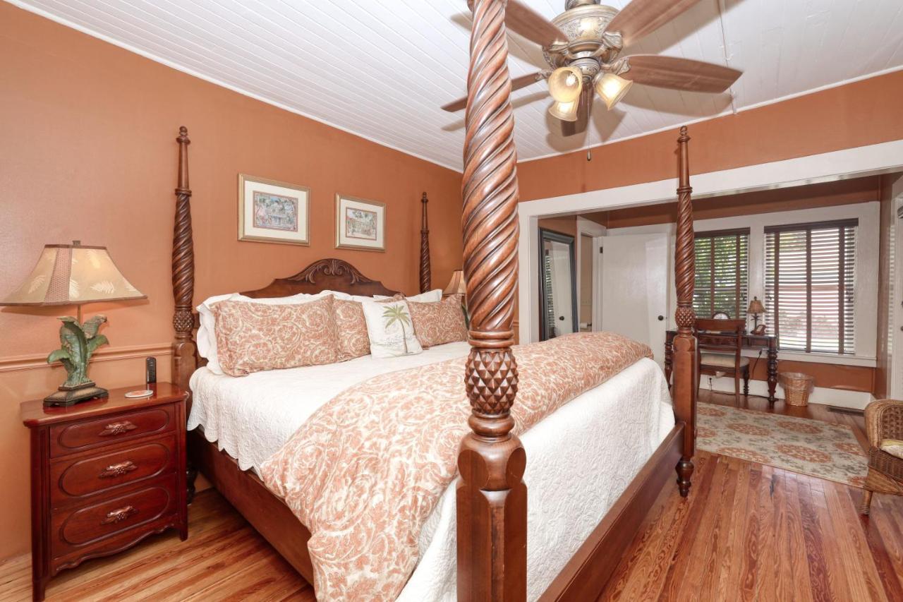 The Hibiscus House Of Fort Myers Exteriör bild