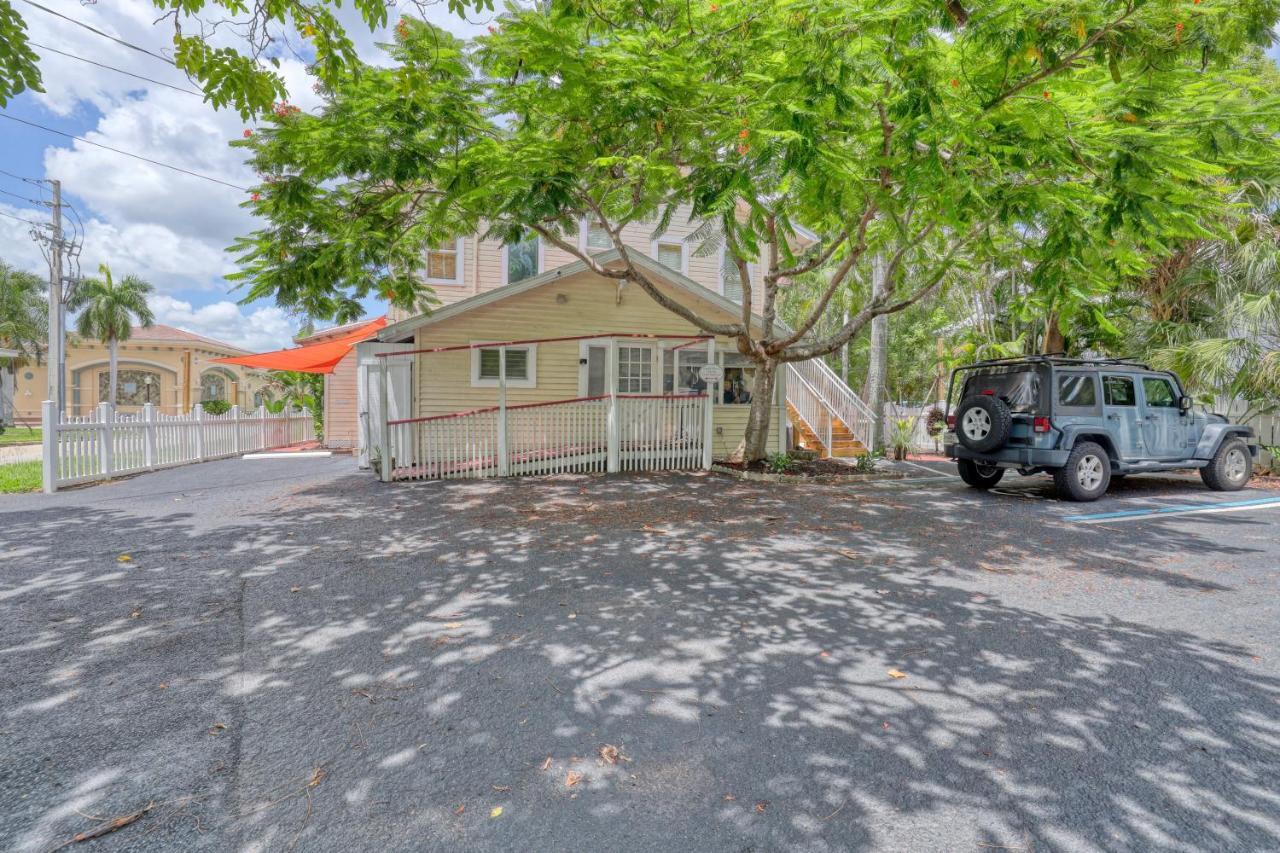 The Hibiscus House Of Fort Myers Exteriör bild