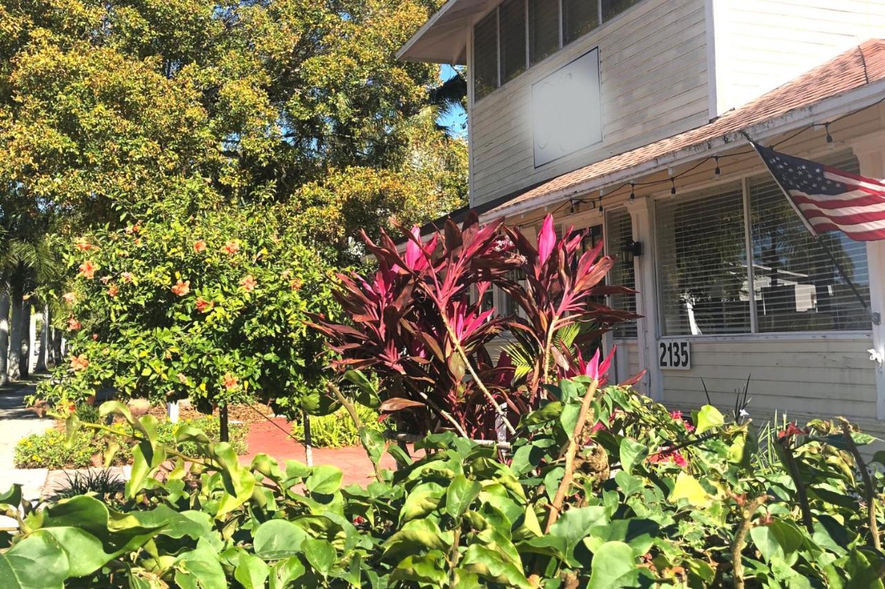 The Hibiscus House Of Fort Myers Exteriör bild